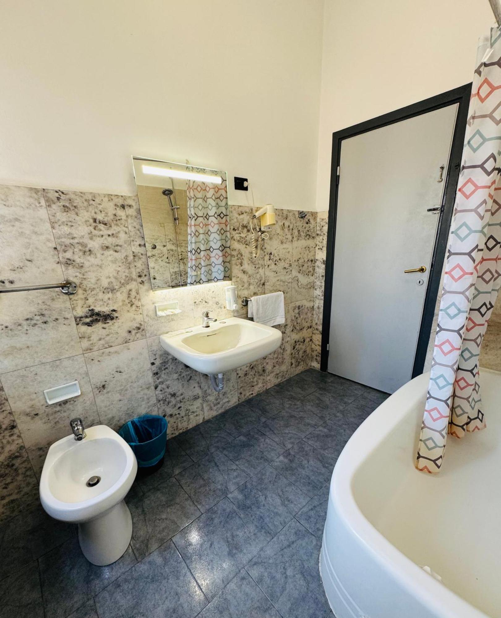 Bovisa House B&B Private Rooms ميلان المظهر الخارجي الصورة